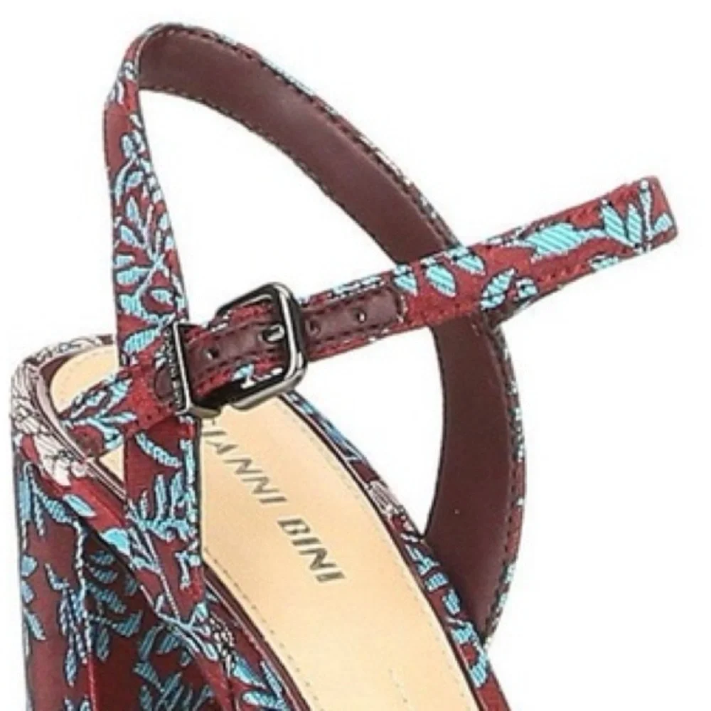 Gianni‎ Bini Mckaria Brocade Block Heels Size 10